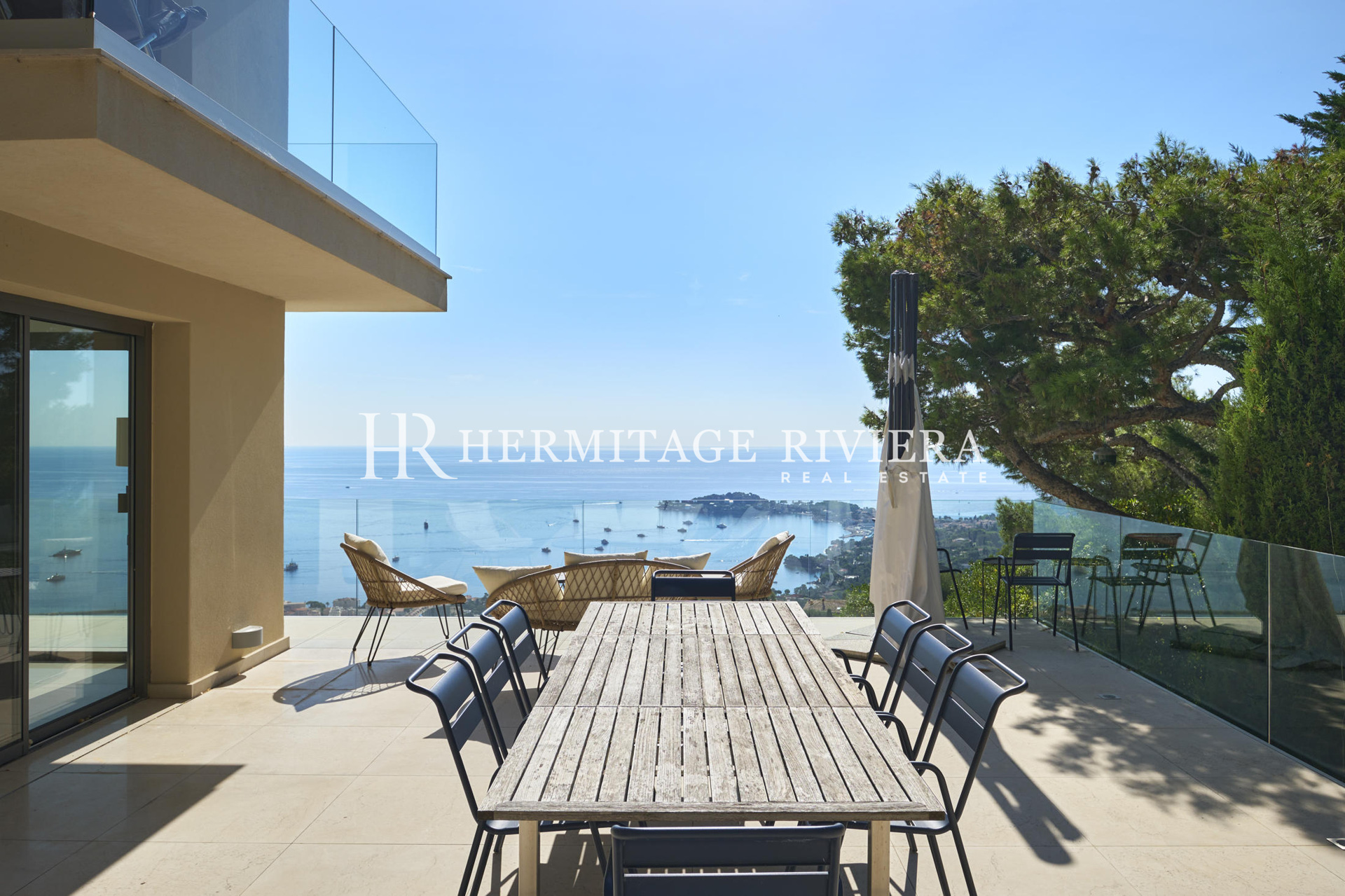 Villa moderne avec fantastique vue mer (image 4)