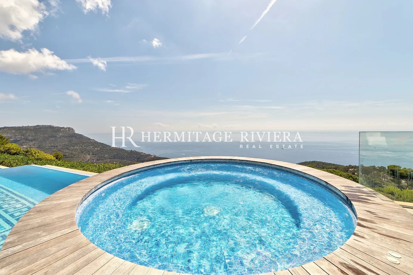 Surplombant le médiéval village - Vue mer - Piscine (image 9)