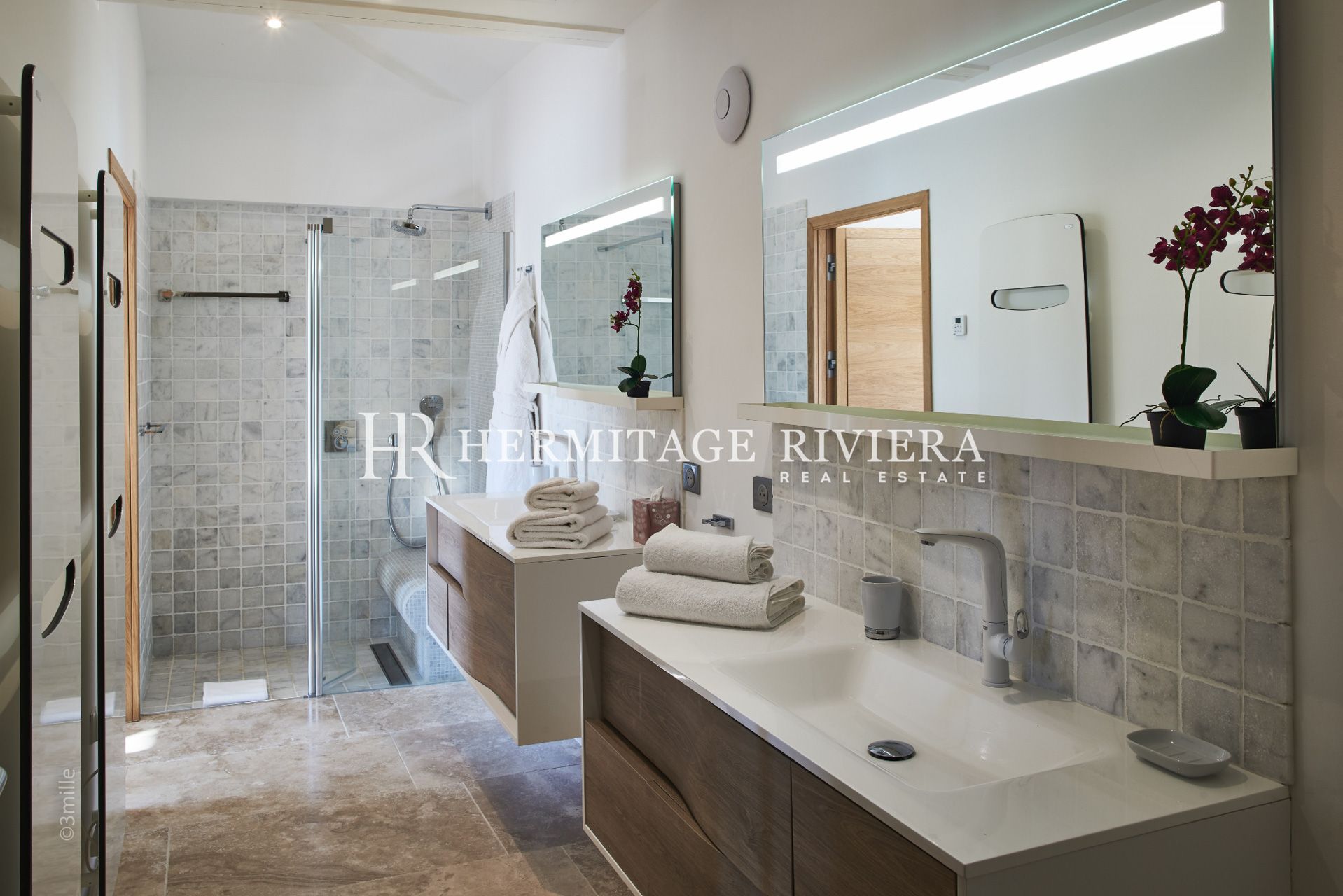 Propriete offrant - Vue mer exceptionnelle - Piscine (image 21)