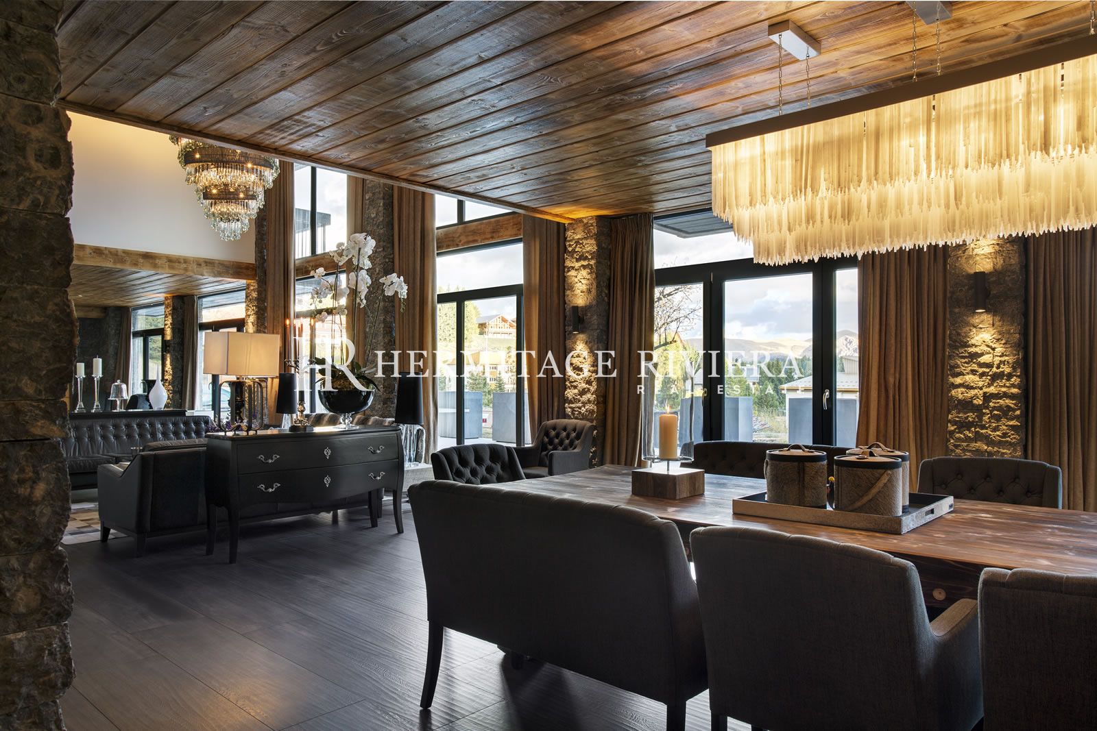 Chalet de luxe aux pieds des pistes  (image 3)