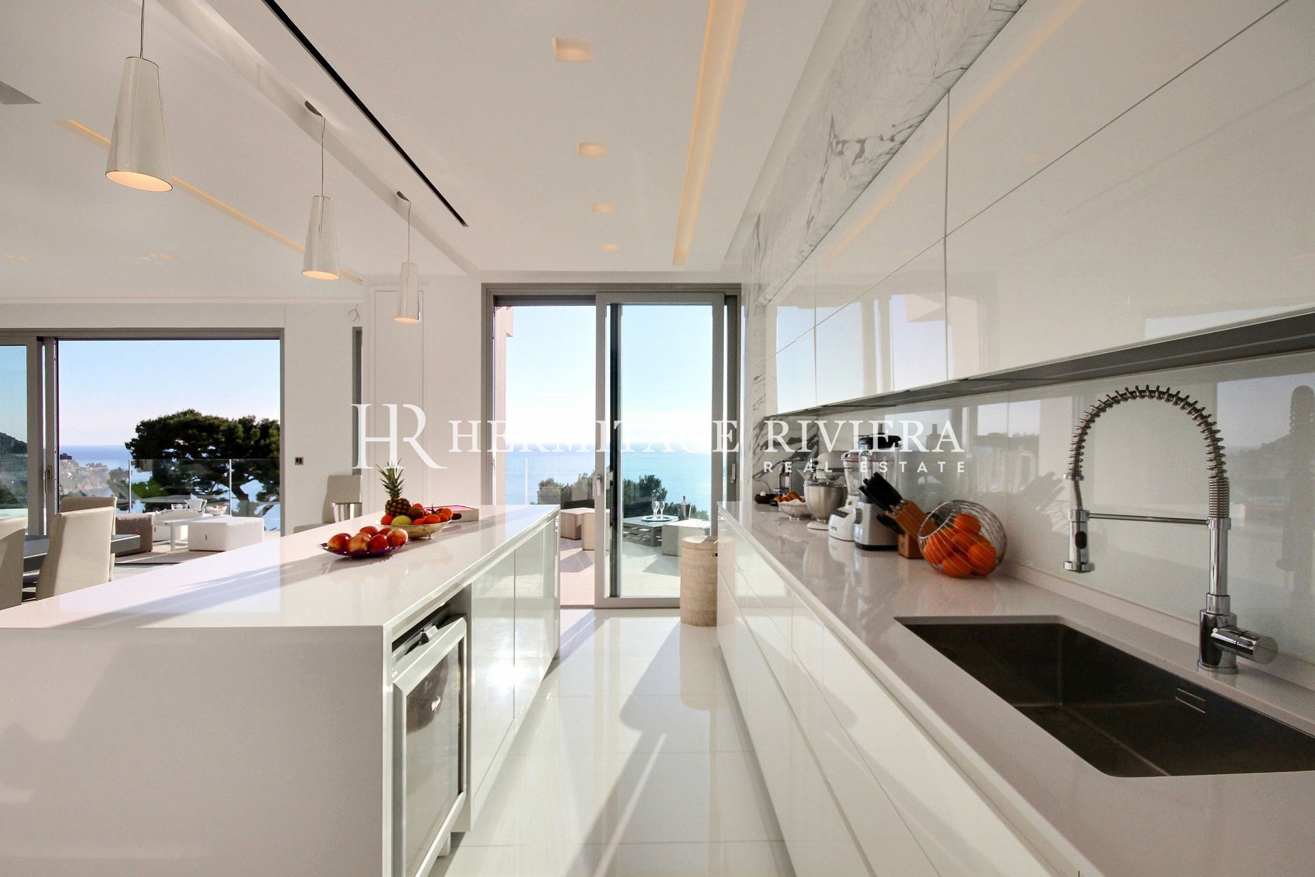 Villa moderne avec vue mer (image 10)
