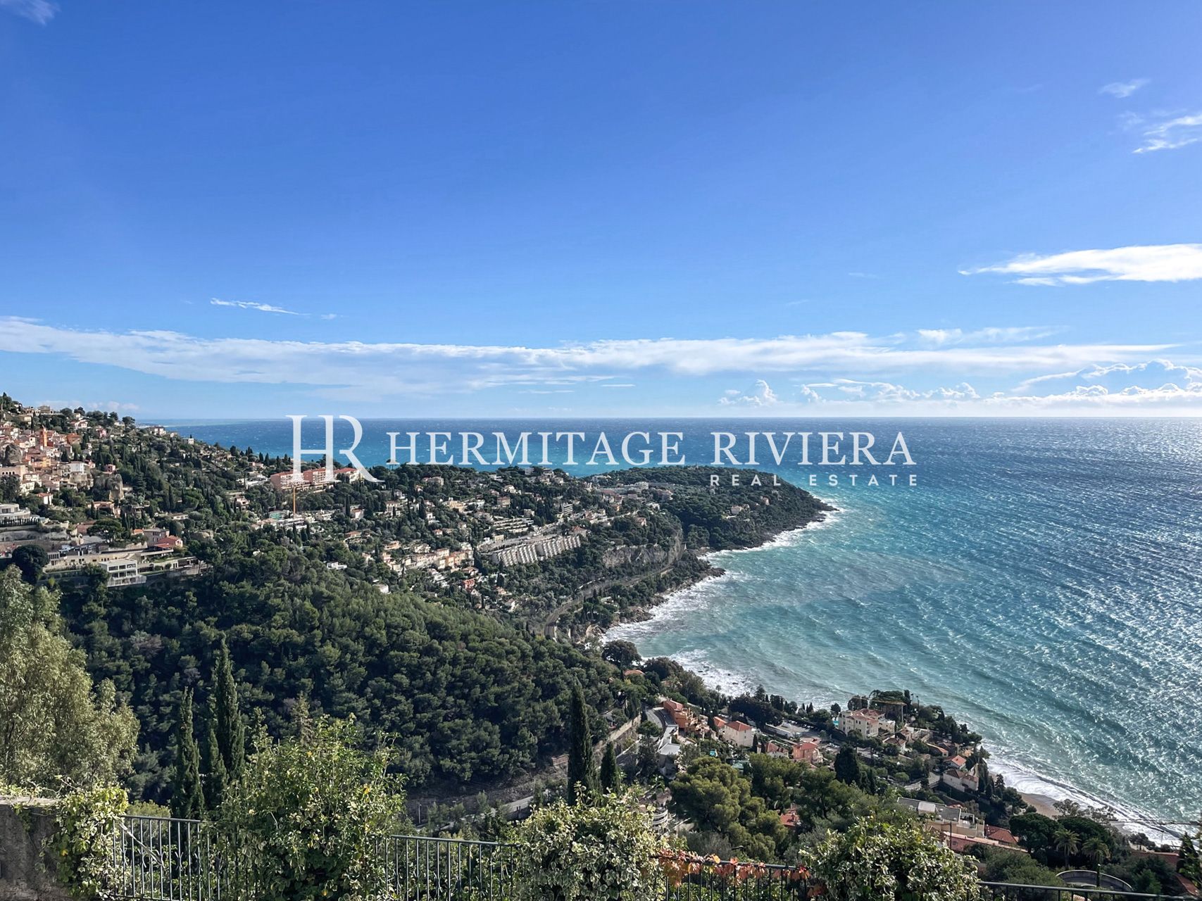 Proche Monaco - Vue mer panoramique - À rénover  (image 6)