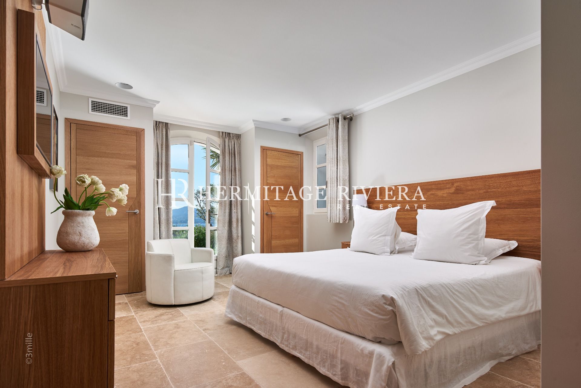 Propriete offrant - Vue mer exceptionnelle - Piscine (image 18)