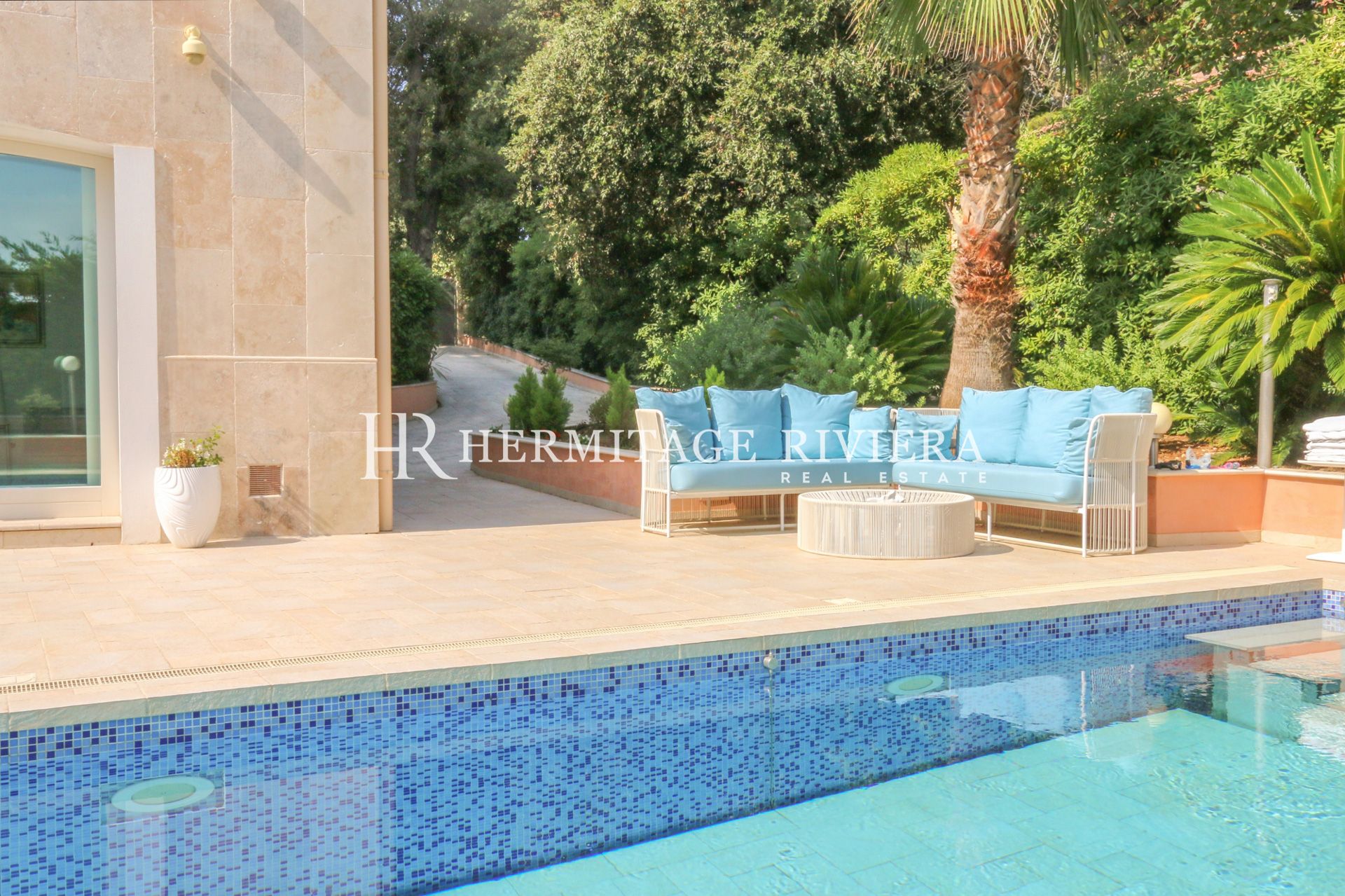 Villa de luxe - Piscine - Vue mer (image 18)