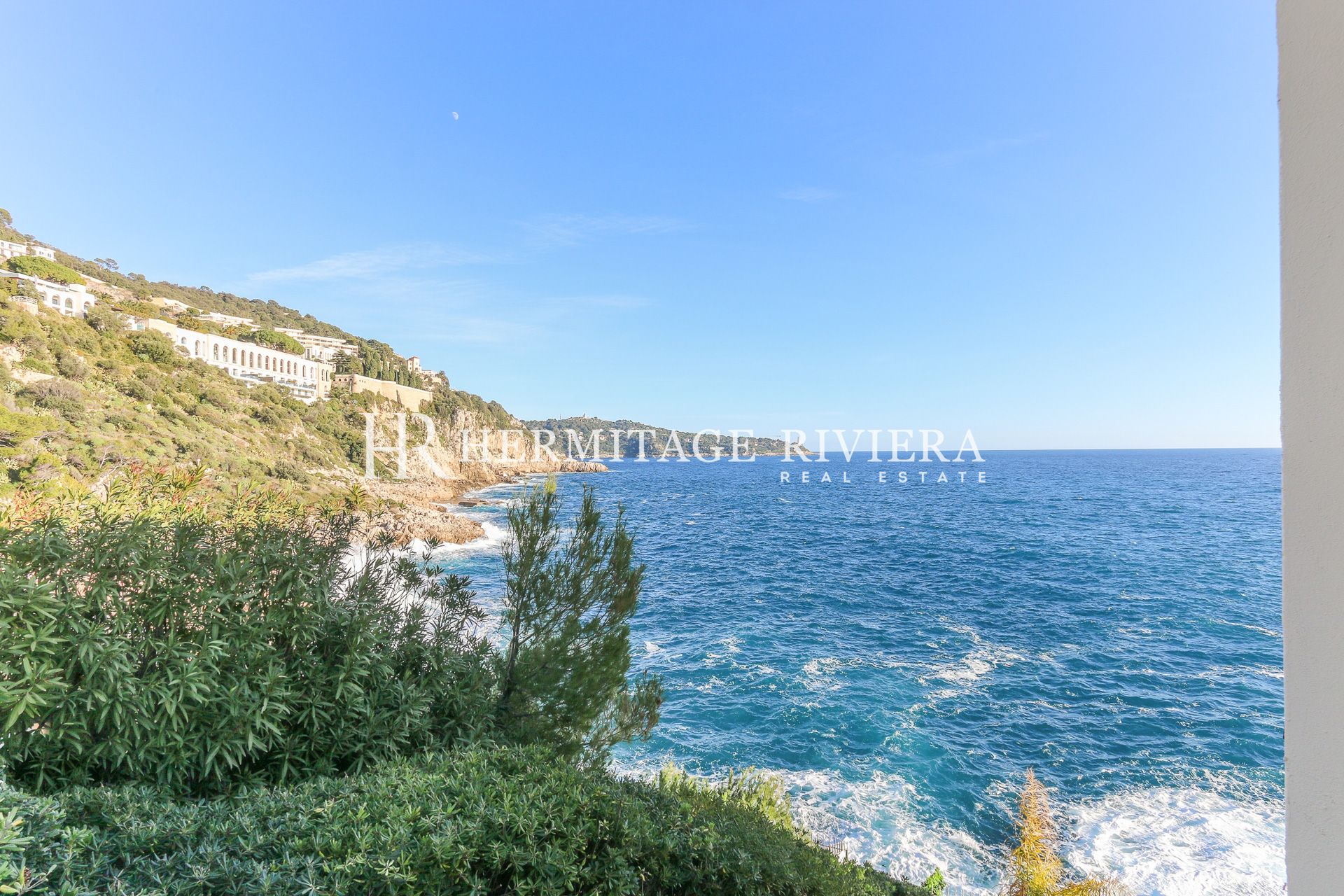 Front de mer - Accès direct à la mer - Rénovée - Domaine fermé  (image 2)