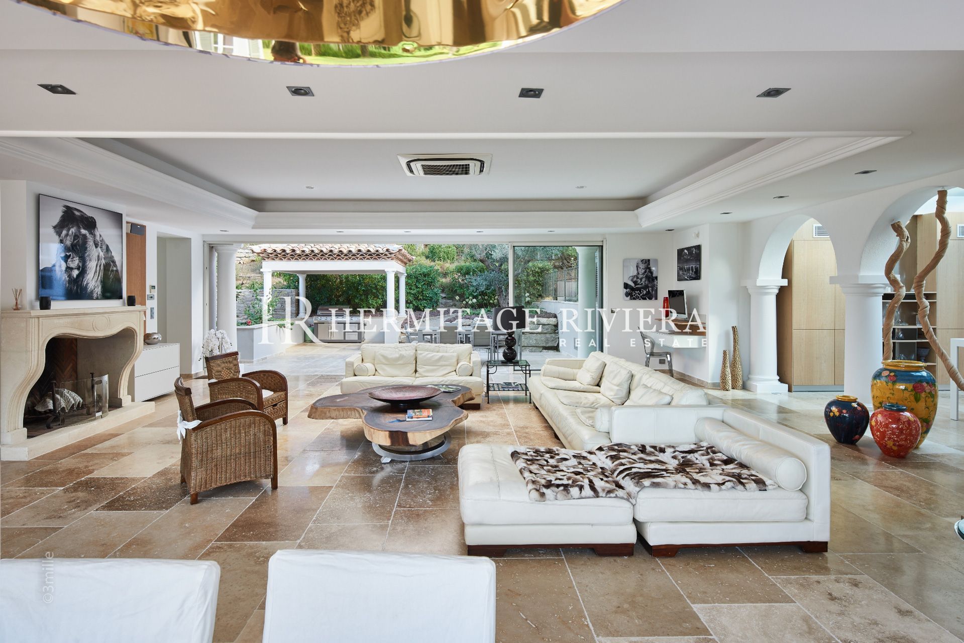 Propriete offrant - Vue mer exceptionnelle - Piscine (image 8)