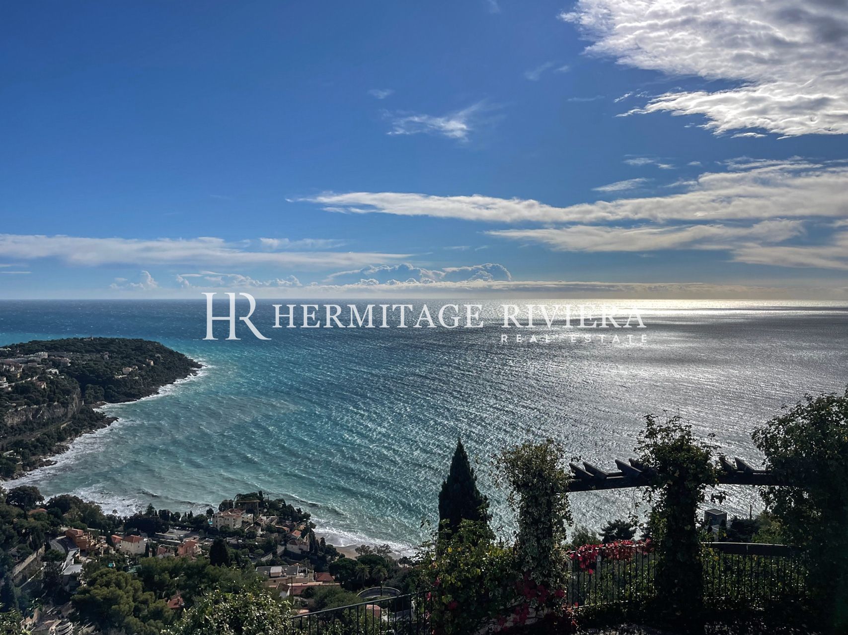Proche Monaco - Vue mer panoramique - À rénover  (image 10)