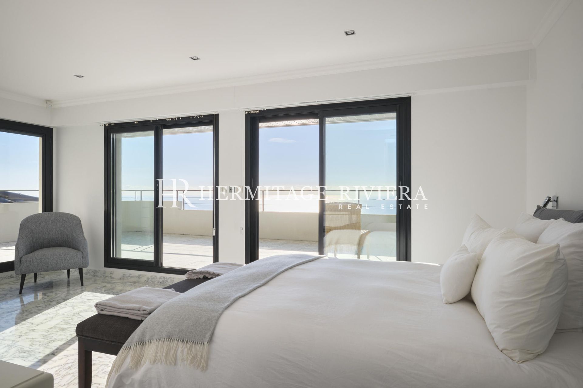 Propriété moderne - Domaine fermé - Proche Monaco - Vue mer (image 23)