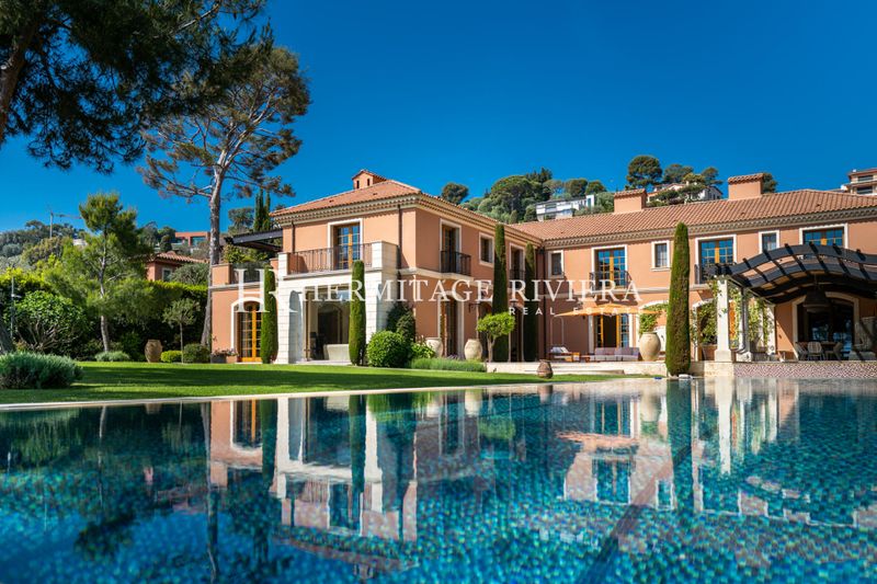 Propriété en front de mer - Piscine - Vue mer