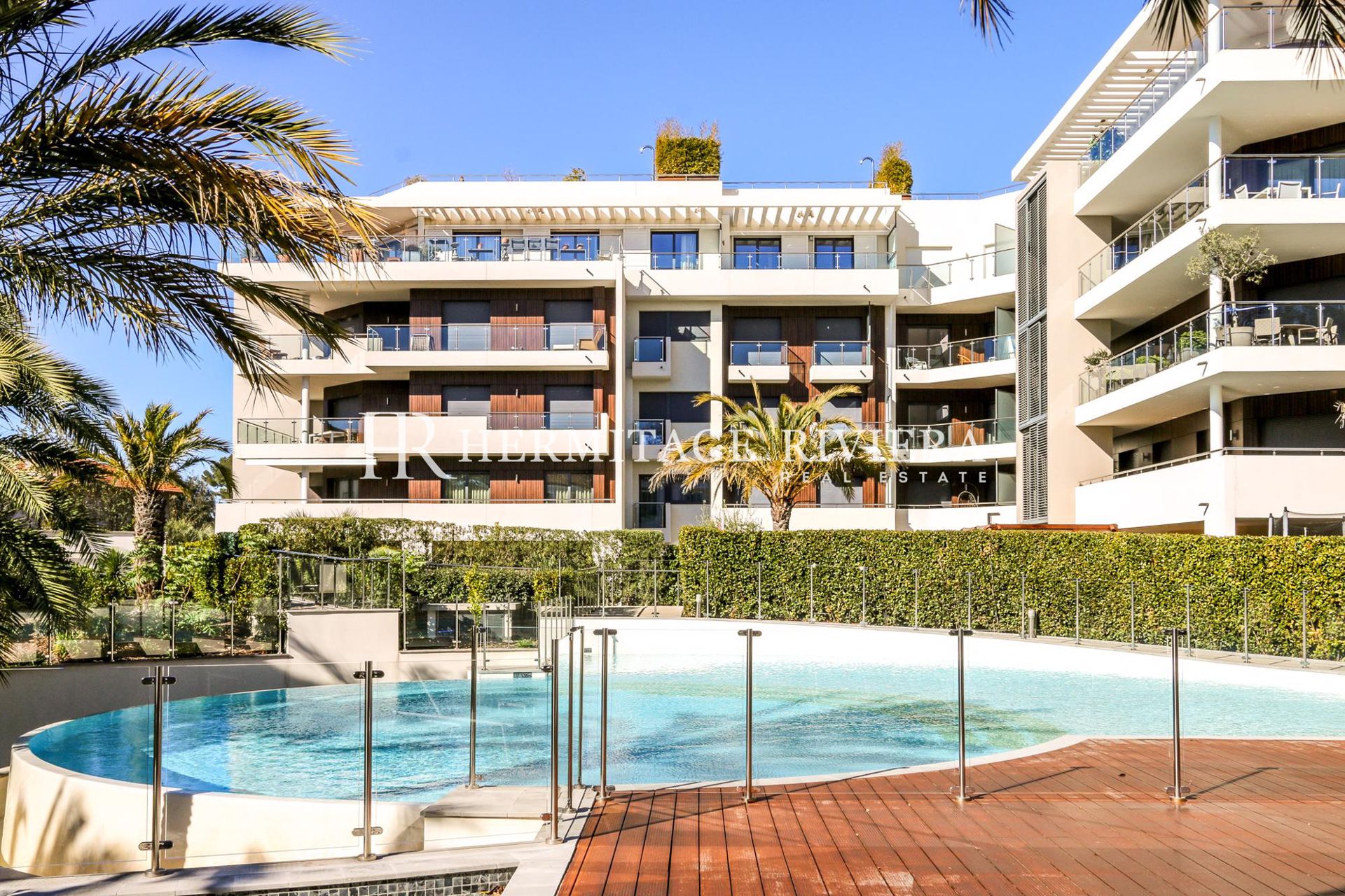 4 pièces - Piscine privative - Résidence de luxe (image 20)