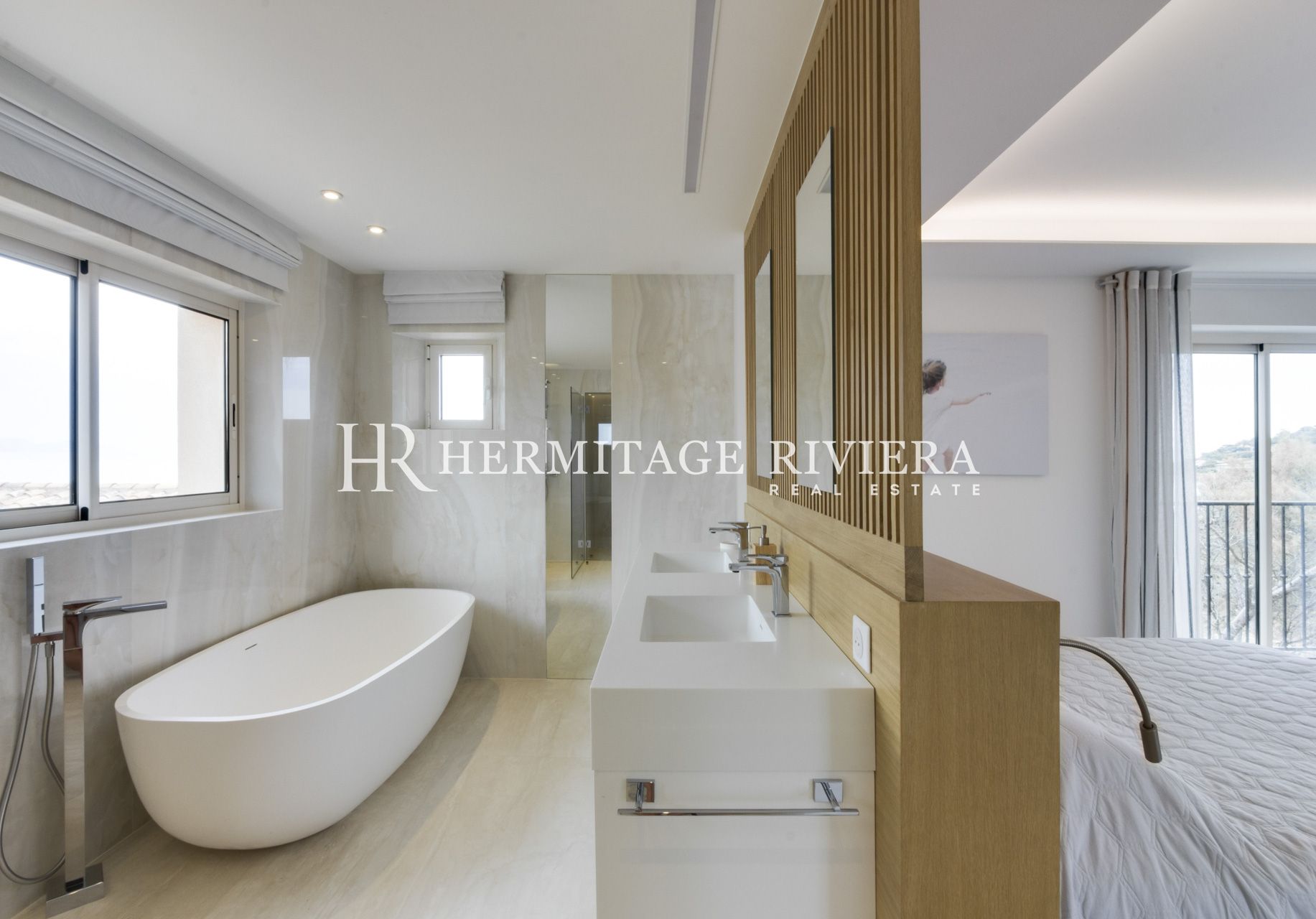 Splendide villa pieds dans l'eau (image 21)