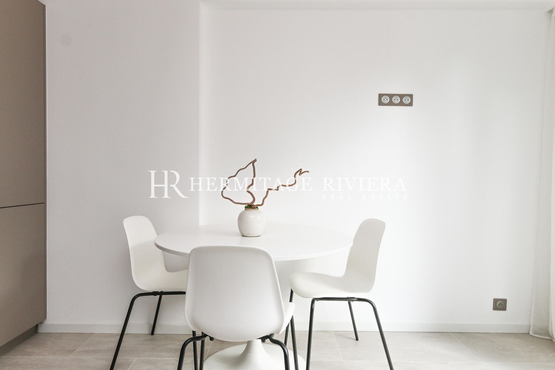 2 pièces - Rénové - terrasse à ciel ouvert  (image 7)