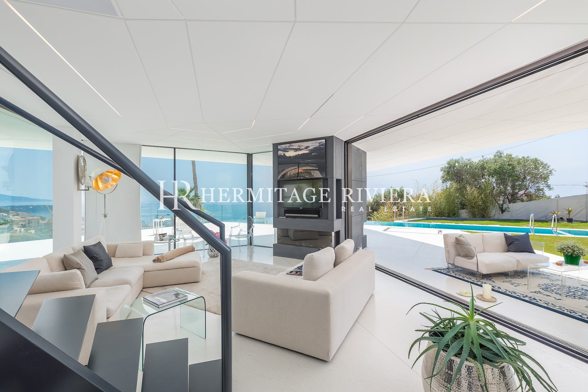 Exceptionnelle propriété contemporaine avec vue imprenable (image 5)
