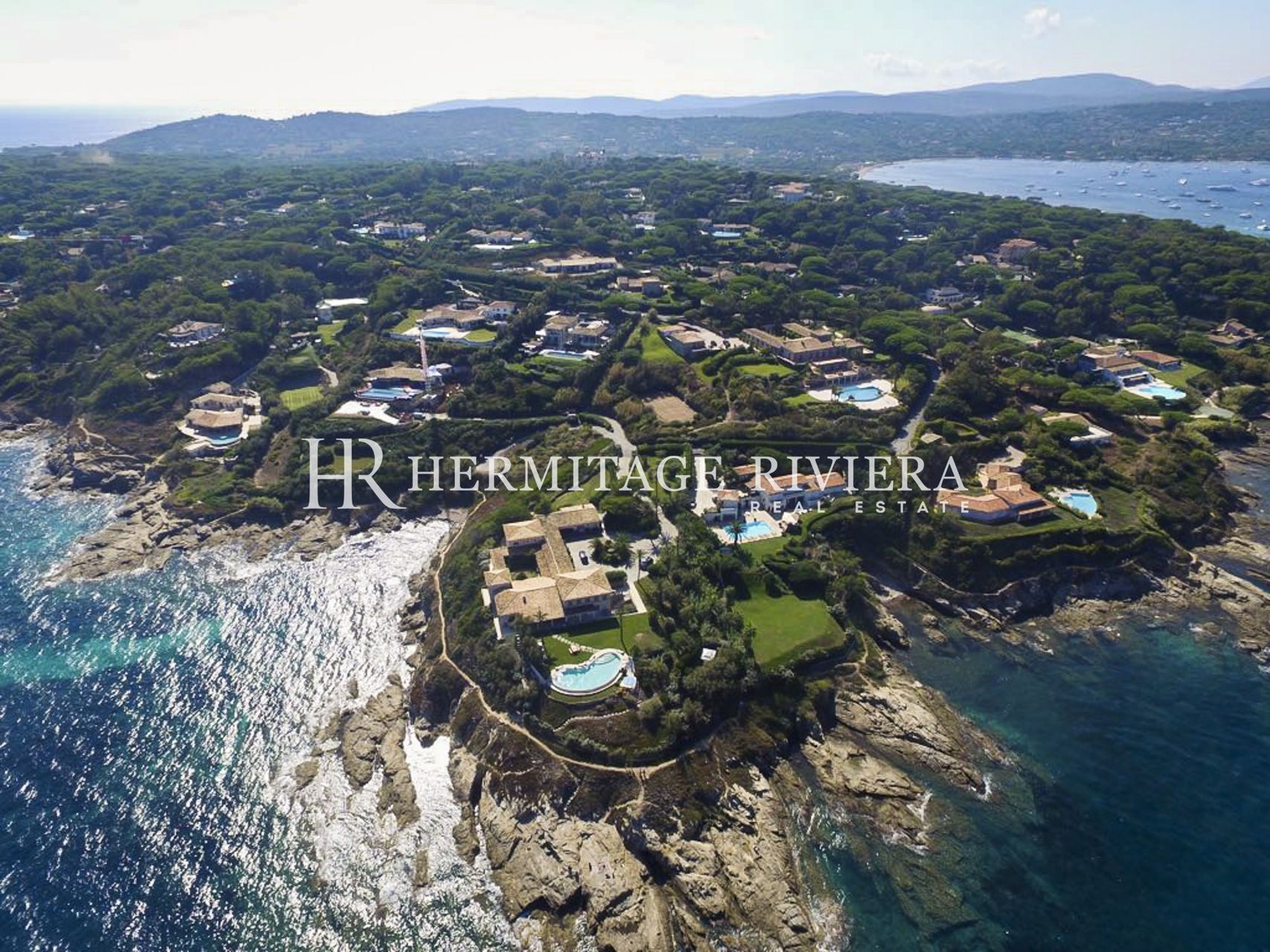 Splendide villa pieds dans l'eau (image 4)